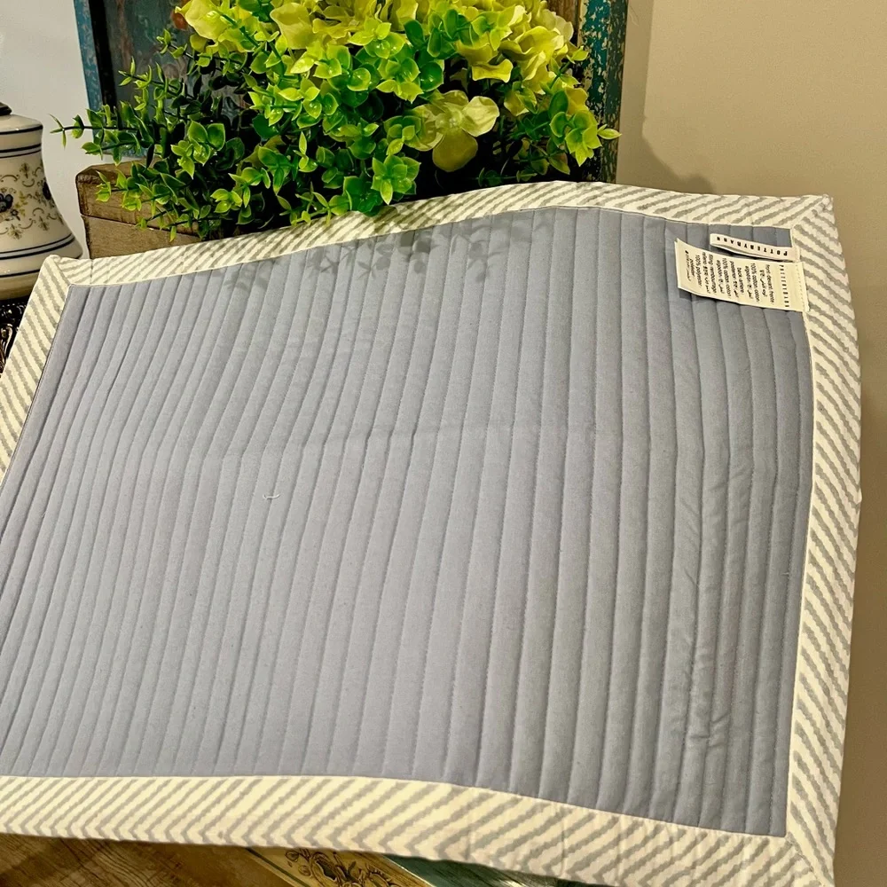 Pottery Barn Green and Gray Botanical placemats set of 4